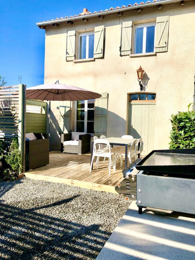 Maison Hirondelles Gites Mezieres-sur-Issoire Екстер'єр фото